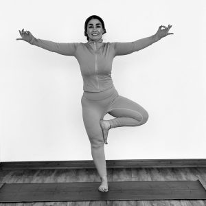 یوگا و حرکات اصلاحی سطح پیشرفته